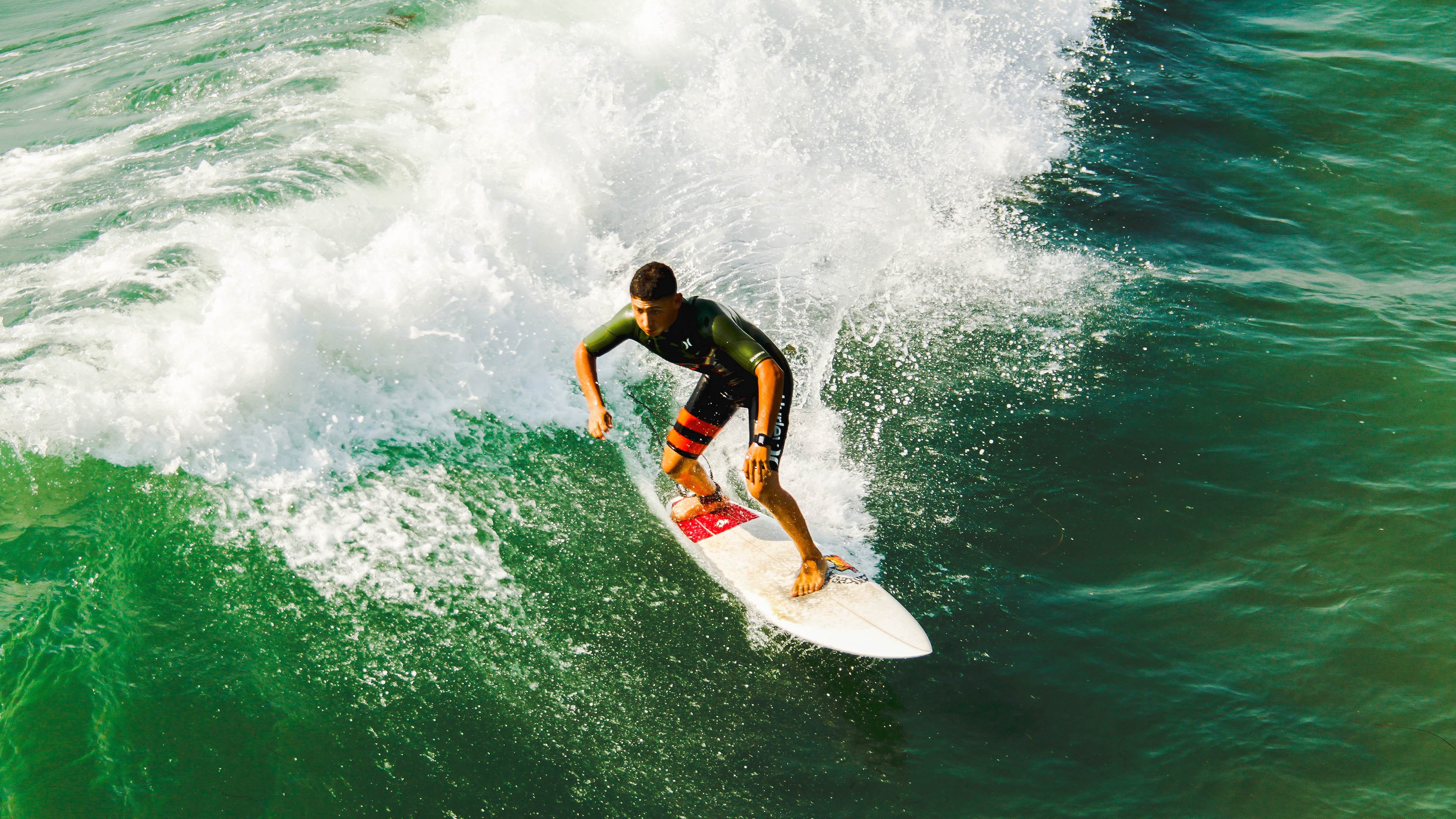 开云官网-贝林厄姆头槌绝杀难掩皇马隐忧，国安三连败跌入深渊，足球世界的悲喜两重天，贝林厄姆绝杀难掩皇马隐忧，国安三连败跌入深渊——足球悲喜两重天