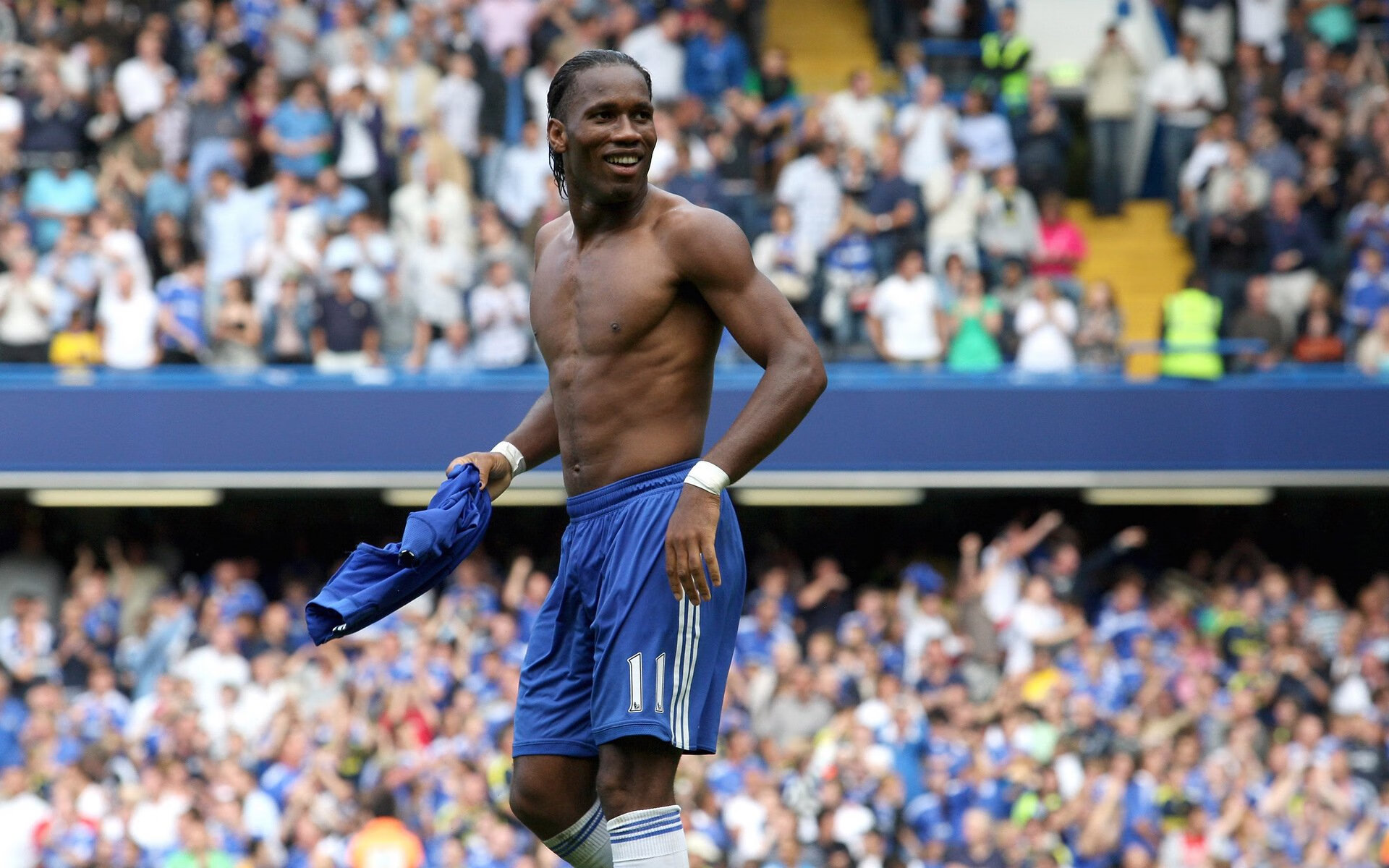 开云直播平台-失控的指挥与愤怒的水瓶，一场足球赛的情绪风暴，失控的指挥与愤怒的水瓶，一场足球赛的情绪风暴